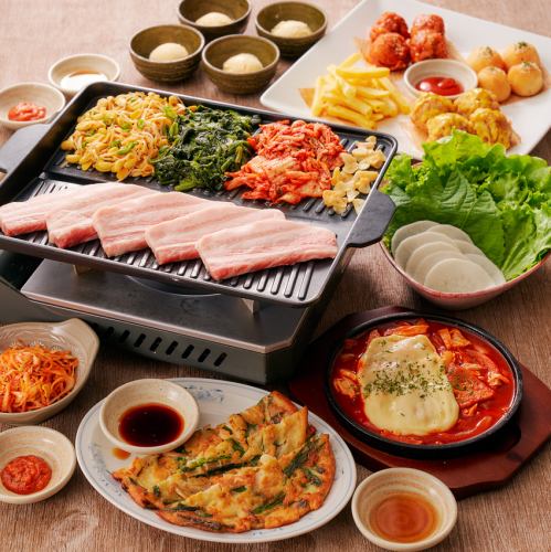 韓国定番料理☆みんなで分けてワイワイ楽しむ　サムギョプサル！