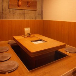 人気の和モダンのお洒落な個室は仕事帰りや少人数宴会におすすめ♪8名様前後までOK！