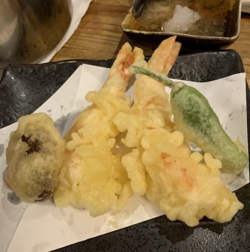 Shrimp and vegetable tempura platter