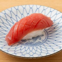 [Nigiri sushi] Bluefin tuna (red meat) / scallops (raw/grilled)