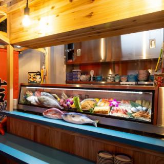 ●You can enjoy Hakata's specialty dishes at six different food stalls♪ Starting with the standard food stall dishes of "Oden, Yakitori, Tempura, Gyoza," there is also "Sushi, Sashimi, Sesame Mackerel"! Of course, you can also enjoy the synonymous Hakata dishes of "Live Squid, Mizutaki, Motsunabe"! We have "All-you-can-drink Courses" available for drinking parties, group dates, dates, and banquets from 3,000 yen.