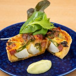 Taro, bacon and Kujo green onion quiche with basil mayonnaise sauce