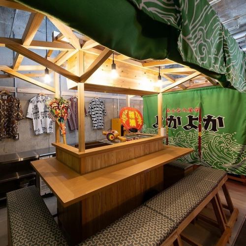 A special seating area that can be rented out exclusively for one group, like a private room.We will create a special time where the organizer and children can become the "boss of the food stall."We can accommodate a wide range of guests, from small families to travel groups.This is a hidden gem of a party spot that continues to be loved by local Fukuoka residents.This is a private seating experience that is unique to Fukuoka and popular with guests from overseas.