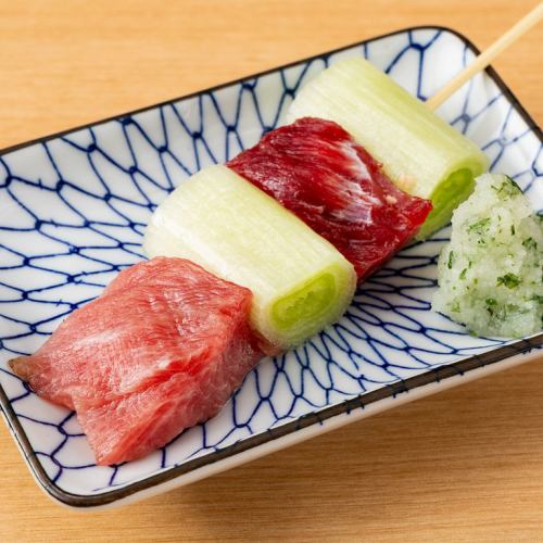 Bluefin tuna skewer with green onions (cheek meat)