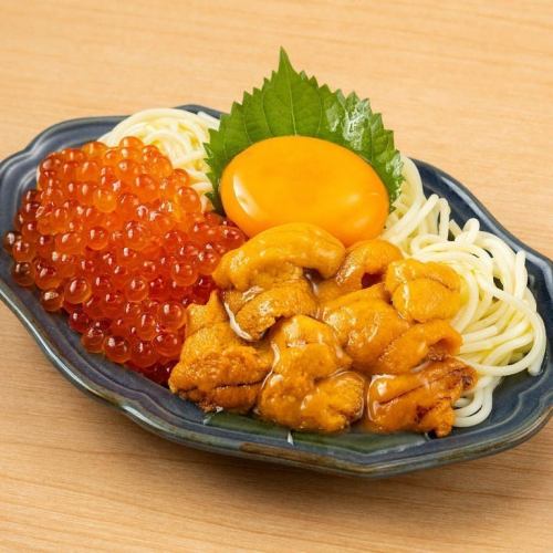 Cold pasta with sea urchin and salmon roe ~Truffle flavor~