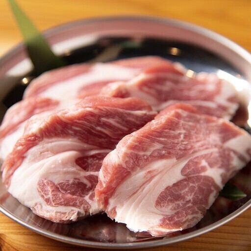 不動の人気No.1「熟成肩ロース」