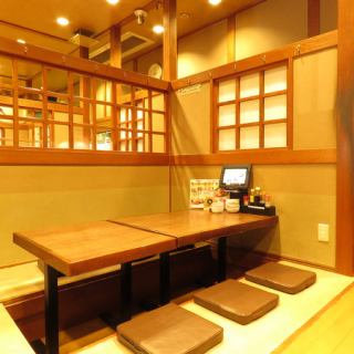 足を伸ばしながら、のんびりとお食事を愉しめるので長時間の宴会にも最適◎