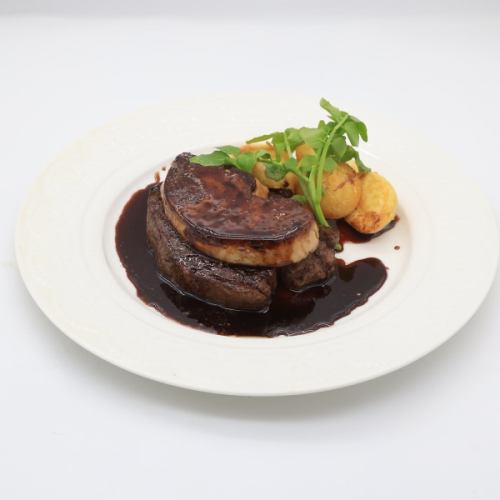 牛フィレ肉のステーキ　ロッシーニ風