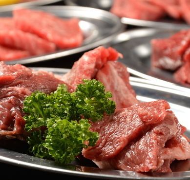 肉卸問屋直営店ならではの豊富な品揃えとリーズナブルなお値段♪