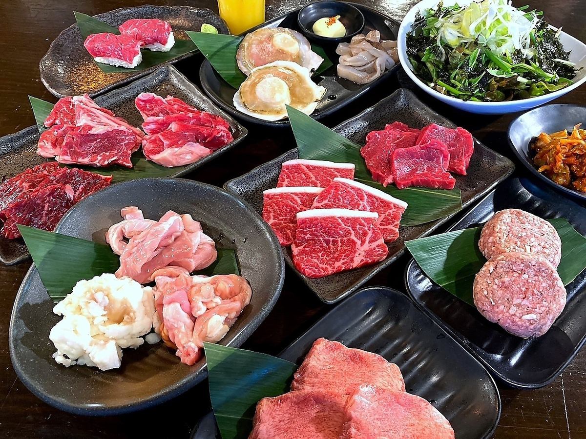 肉15種+サイドメニュー14種の全29種食べ放題コース3500円♪
