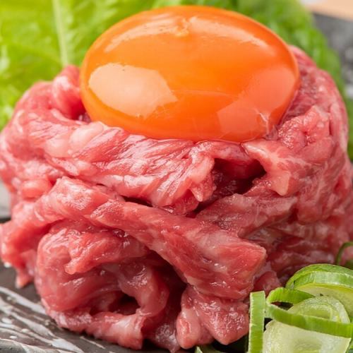 和牛炙りユッケ