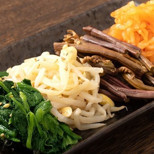 ナムル盛り合せ