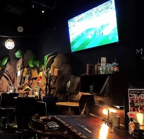 大型モニターで熱狂観戦!