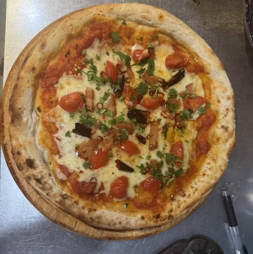 当店名物の大人気本格ナポリピッツァ！