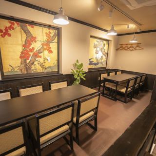 6名様でお座りいただけるお座敷のお席を2席ご用意しております。