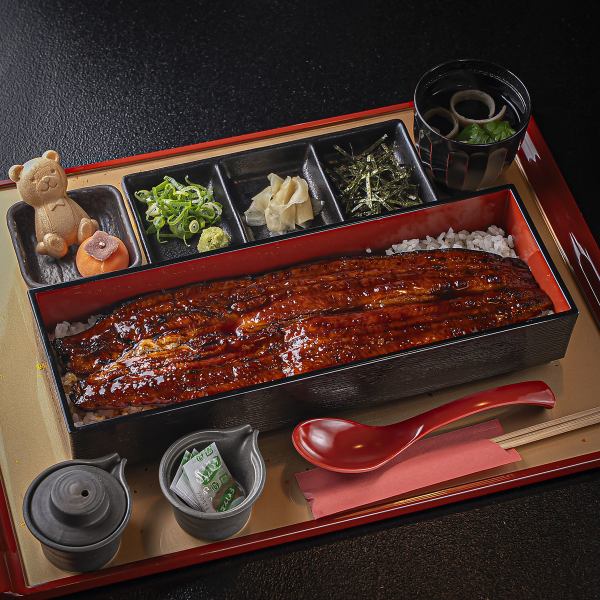 【当店一押し！！！】贅沢に日本鰻を丸ごと一本使用したうな重極⇒☆5,500円（税込）☆