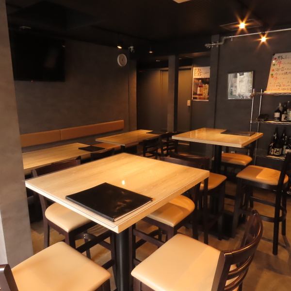 【新中野駅より徒歩5分とアクセス抜群の当店は、落ち着いた雰囲気ながらもお洒落な空間が広がります】旬の食材をふんだんに使用した本格イタリアンを心ゆくまでご堪能ください。普段使いのお食事はもちろん、各種お祝いの席など幅広いシーンでご利用下さい。ゆったりとした時間の中で、美味しい料理と共に素敵な一時を。