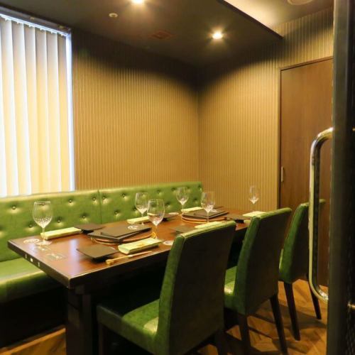 個室でゆったり接待も◎