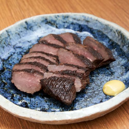 【ジビエ自家製燻製鹿肉】660円