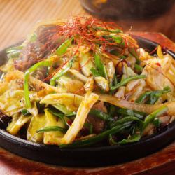 牛ホルモンの味噌炒め