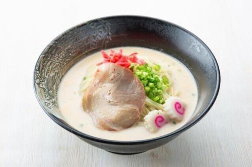 博多屋台のとんこつラーメン