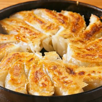 鉄鍋餃子