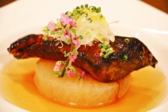 冬黃尾鰤和蘿蔔