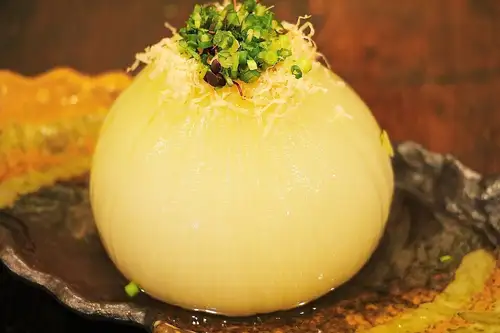 丸ごと玉ねぎ煮込み