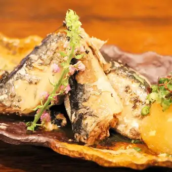 Saury simmered in broth