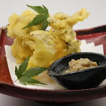 Tempura of maitake and king oyster mushrooms