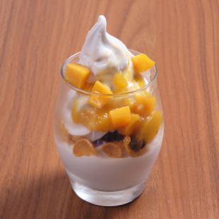 ソフトクリームパフェ