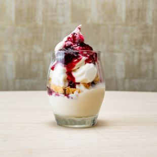 ソフトクリームパフェ