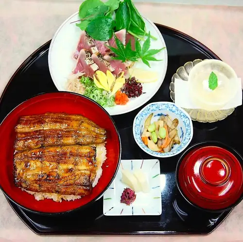 鰻魚飯佐炙烤鰹魚套餐：4,950日圓（含稅）