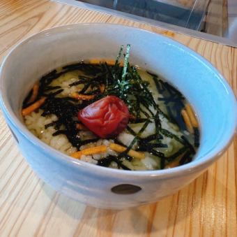 お茶漬け(鮭・梅) 各