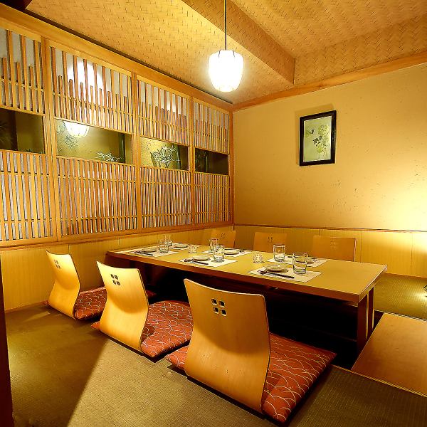 Conveniently located just a minute's walk from Ebisumachi Station! A banquet hall with sunken kotatsu tables that can accommodate up to 50 people♪ A Japanese-style, calm, adult space perfect for any occasion...◎Lunchtime banquets are also welcome♪ For daytime banquets, lunches, and moms' gatherings...♪ Please feel free to contact us♪ Children are also welcome♪ For banquets, drinking parties, wedding receptions, etc...♪♪