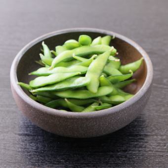 Edamame (cold/hot)/sliced tomato/cabbage with salt sauce