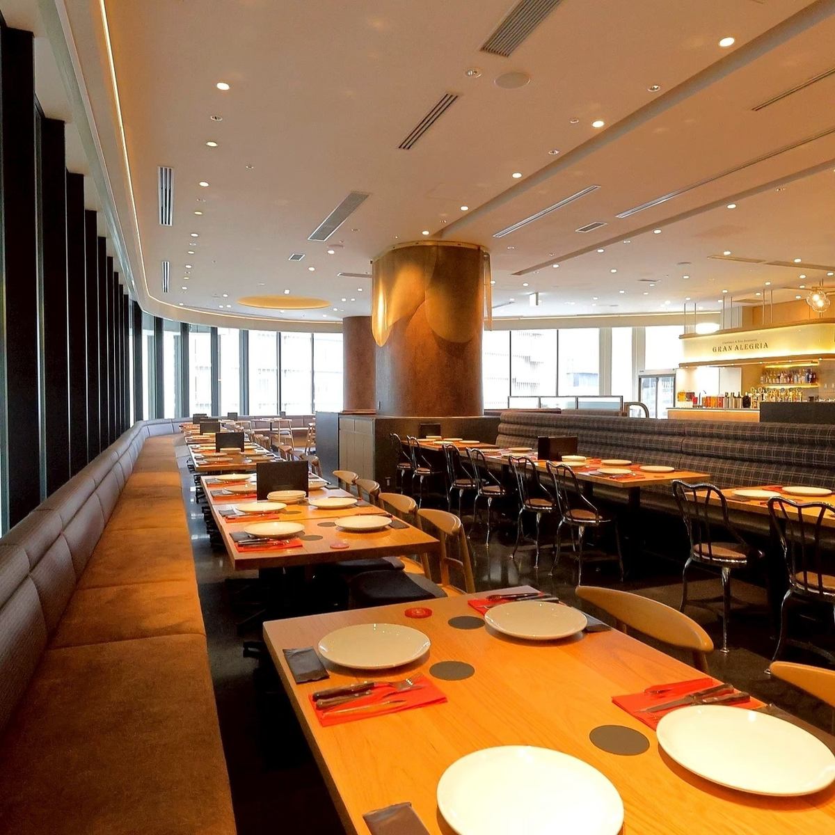 会社宴会にも対応。50名以上OKのシュラスコ店