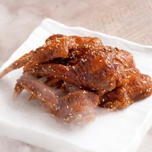 ひえ手羽 1本220円(税込)/10本セット2100円(税込)