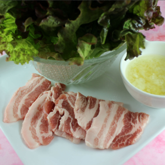 [Student Only] ``Yakiniku Course'' with 5 dishes including ribs and pork ribs ⇒ All-you-can-drink soft drinks for +330 yen!