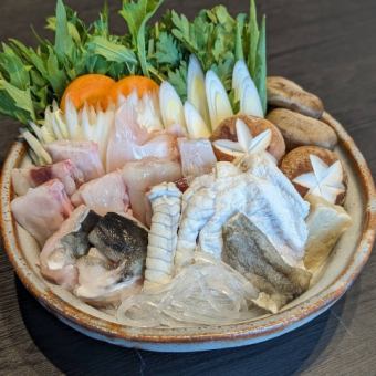 [5月13日～]河豚套餐◆鐵砂鍋燉菜、火鍋等（共8道菜）12,800日圓（含稅）