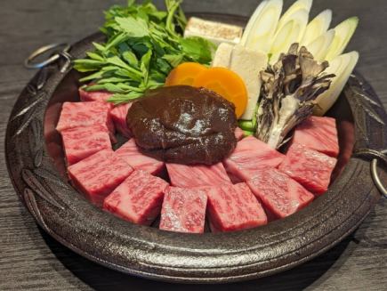 [From May 13th] Beef hotpot course ◆ Today's sashimi, beef nigiri sushi, etc. <9 dishes total> 14,000 yen (tax included)