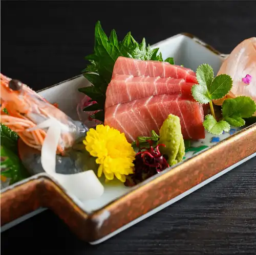 [Fresh seasonal fish delivered directly from Toyosu Market]