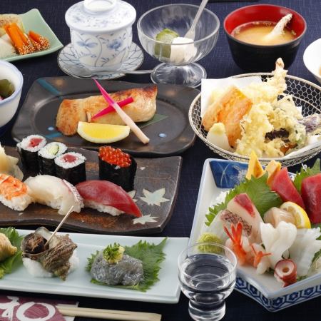 [Date/Meal◆Takumi Course] After a la carte dishes such as seasonal fish sashimi, grilled fish, and tempura, finish off with our signature sushi!