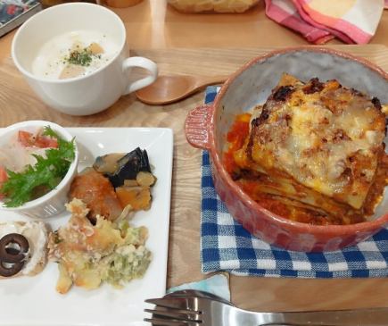 ラザニアランチ