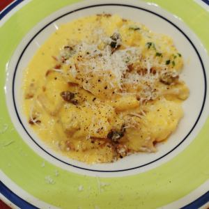 Seasonal! Pancetta and mushroom pumpkin cream gnocchi