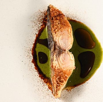 季節のアラカルト◇鮮魚のロースト 春菊のスープ