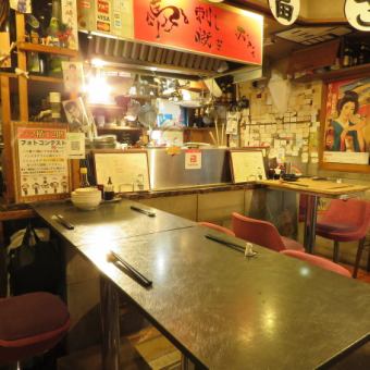 Private use is also possible! It is a shop that you can drink easily and friendly only in Yokocho!