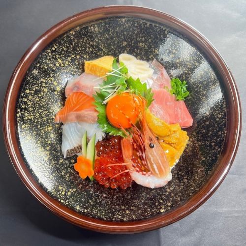 まる金印の特別海鮮丼