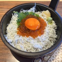 いくらと釜揚げしらす堪能丼