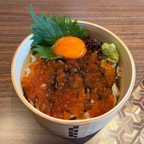 いくらのミニ堪能丼